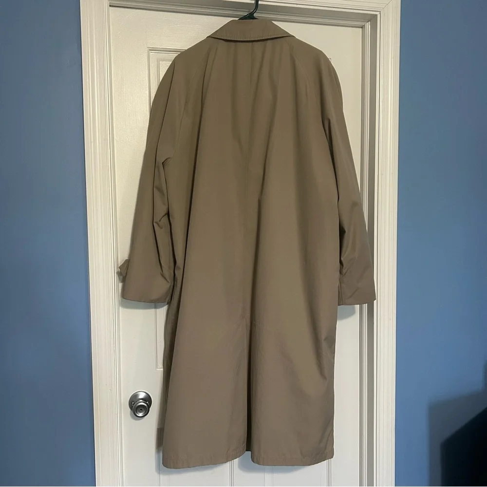London Fog men’s 42 Regular Classic tan trench coat fall layer classic preppy